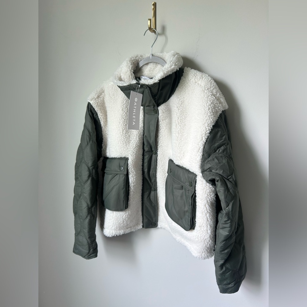 Athleta Fleece Olive Green and off White Quilted Jacket